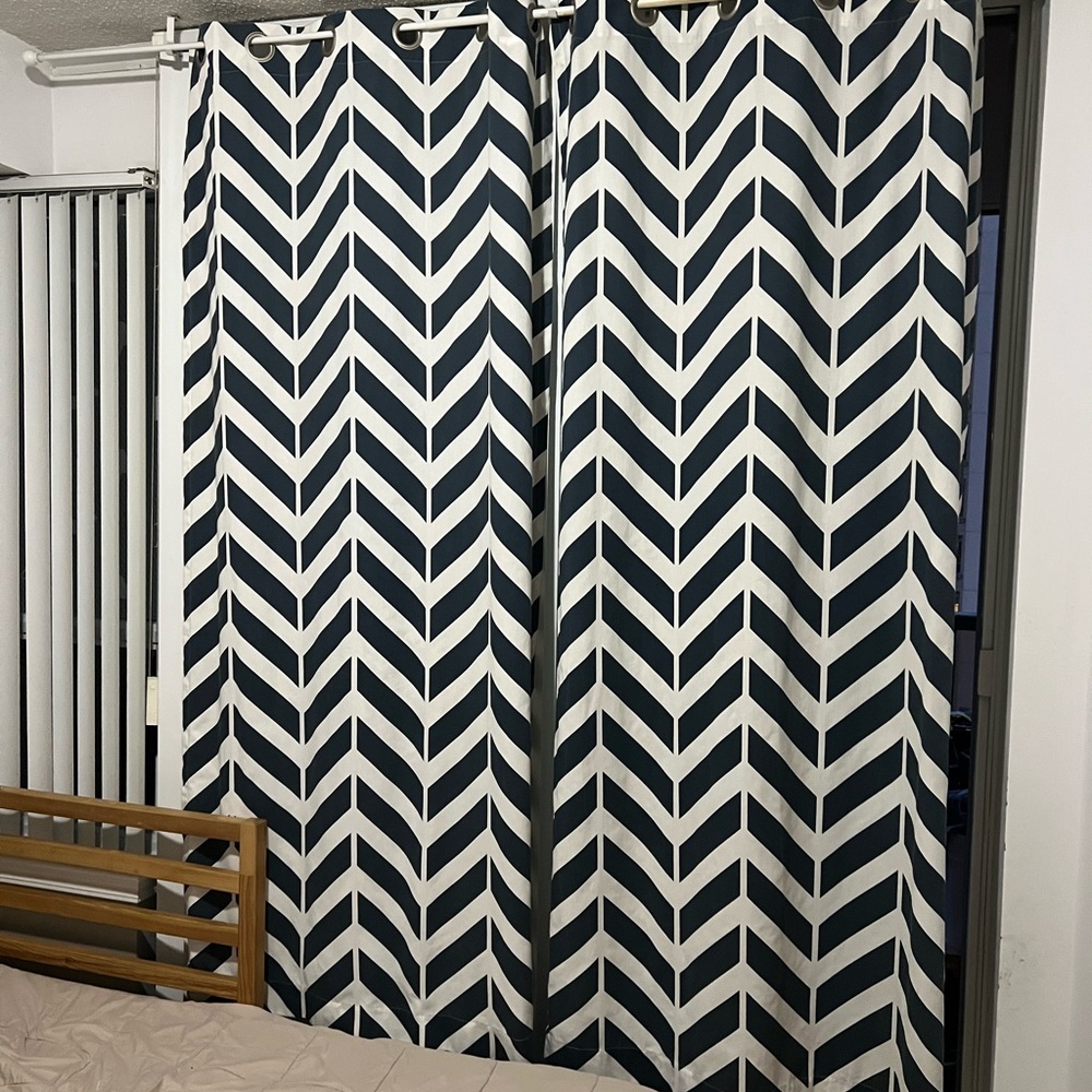 Chevron Pattern Curtain - Picture 2 of 4